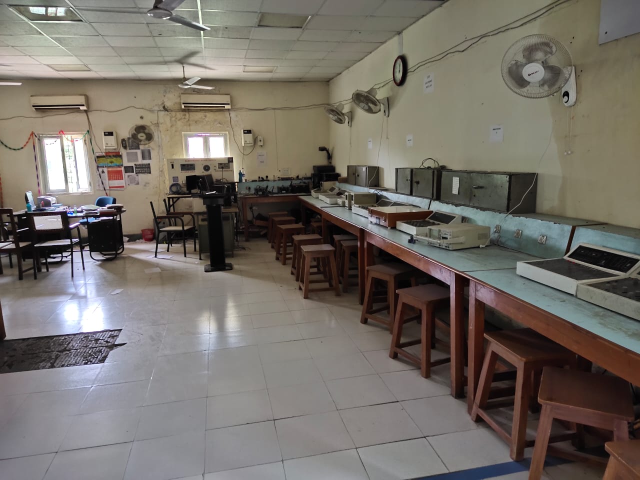 electronic lab